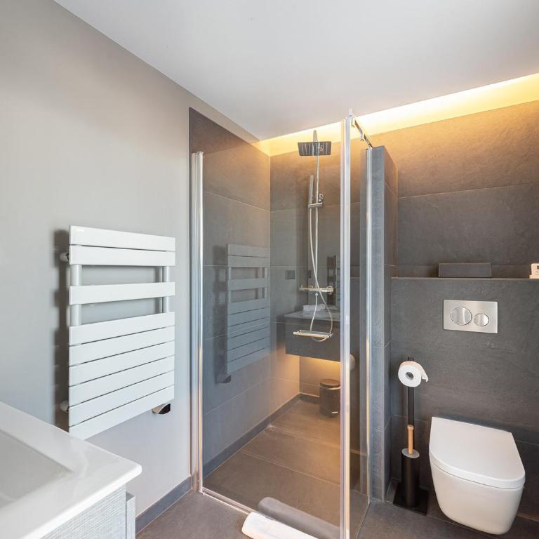 Chalet de prestige avec jacuzzi - 10 pers. - FR-1-562-61 - Chalet - 7