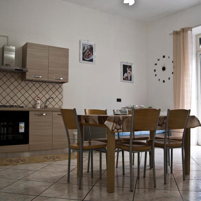 Dreaming Napoli - Two-Bedroom Apartment - 13