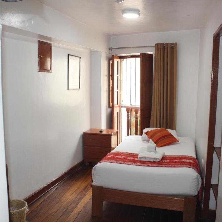 Hostal Turistico ILLAPA CUSCO 119 - Habitación Individual Económica - 17