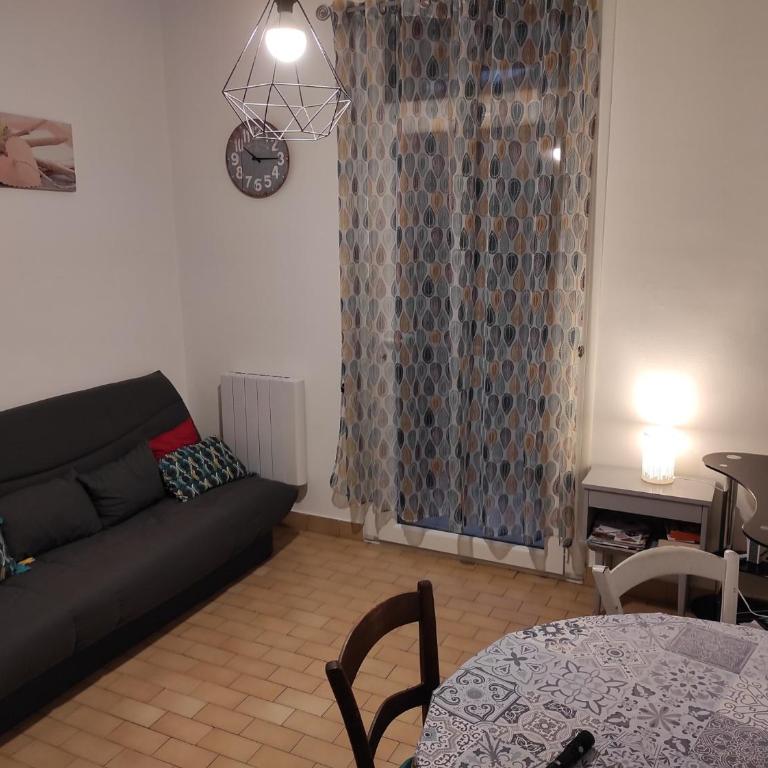 Appartement lumineux, tout équipé, à 100m des thermes - One-Bedroom Apartment - 6