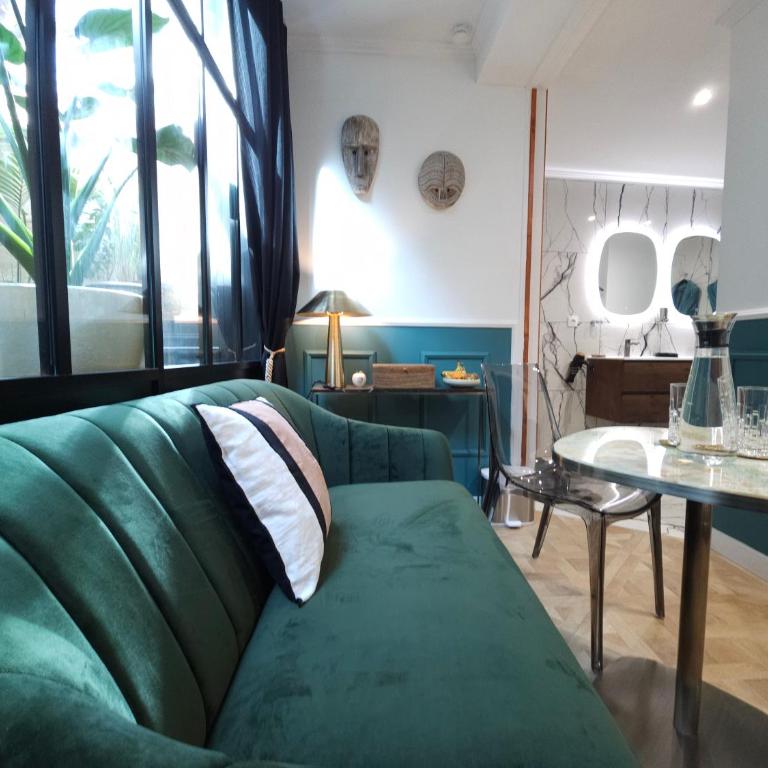 La Belle Endormie B&B French Guest house - Suite Lit King-Size avec Baignoire Spa - 4