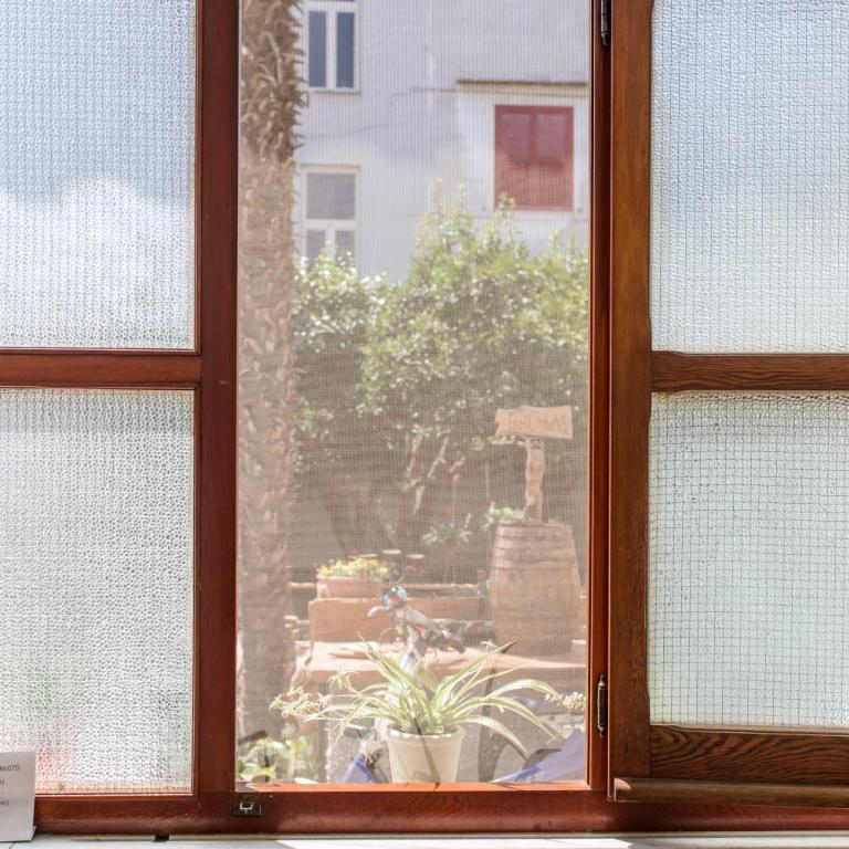 B&B OTIUM - Camera Doppia con Letti Singoli con Bagno Privato Esterno - 2