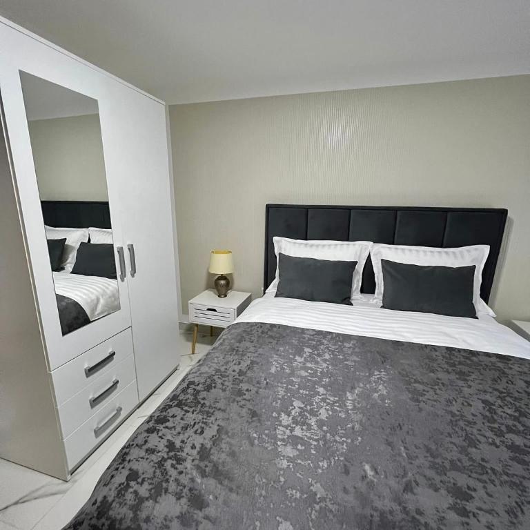 Crystal Račić - Three-Bedroom House - 9