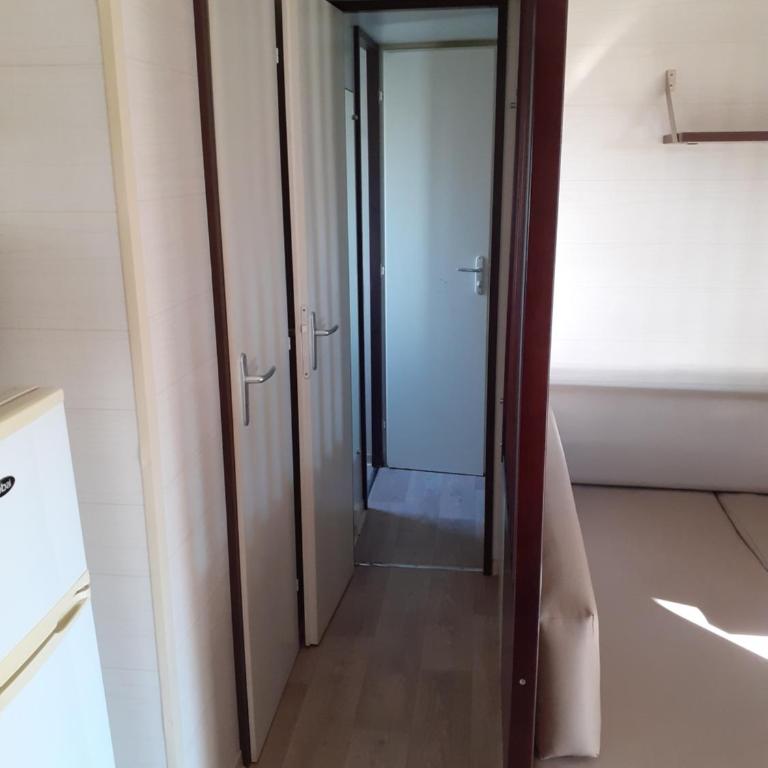 MOBILHOME agréable sans draps ni serviettes - Mobile Home - 28