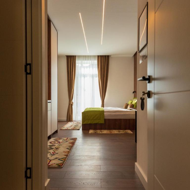 Apartments EMERALD Free Garage Parking - Studio sa Balkonom - 6