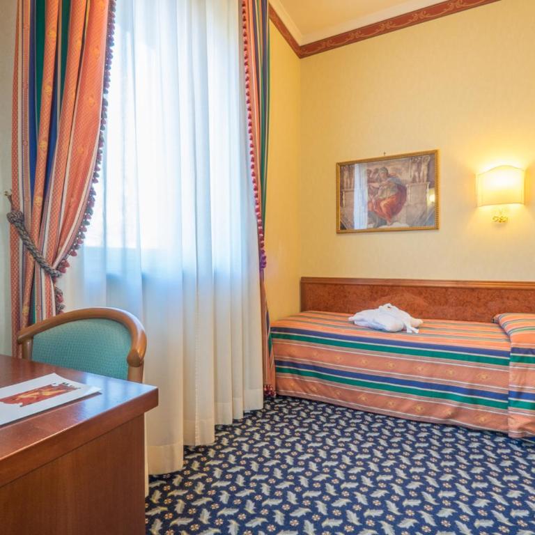 Hotel Royal - Camera Singola - 11