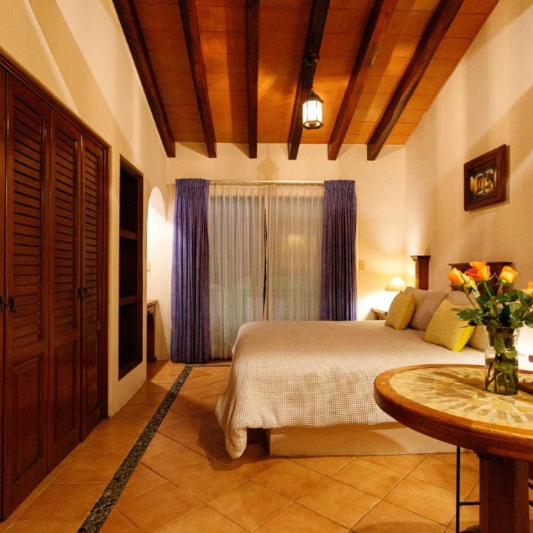 Hotel Lunata - 5th Avenue - Deluxe King Room - 11
