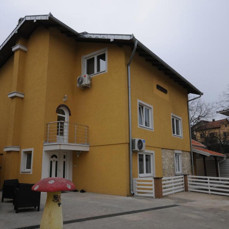 Zasebna kuca u dvoristu - Apartman sa 2 Spavaće Sobe - 3
