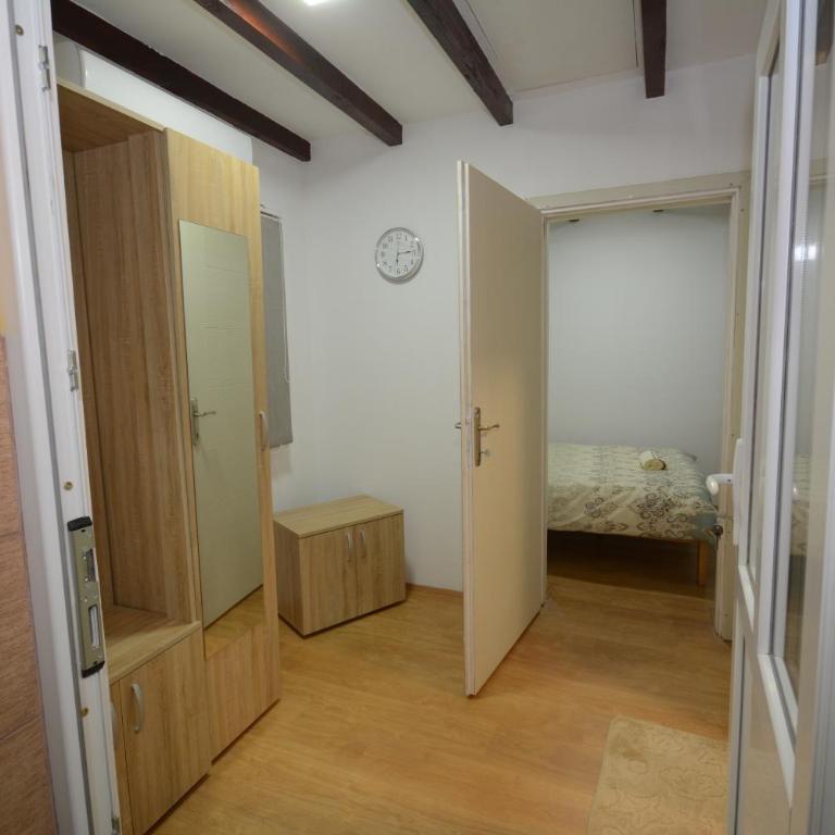 Zasebna kuca u dvoristu - Apartman sa 2 Spavaće Sobe - 5