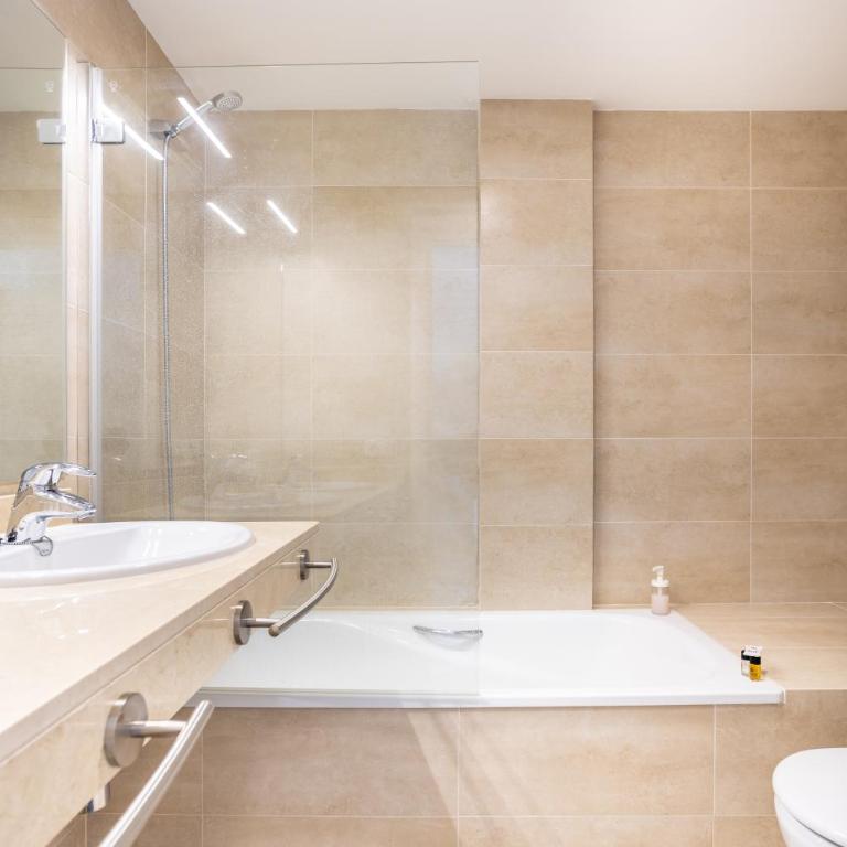 Home2Book Sea View & Design Duplex Los Gigantes - Two-Bedroom Apartment - 33