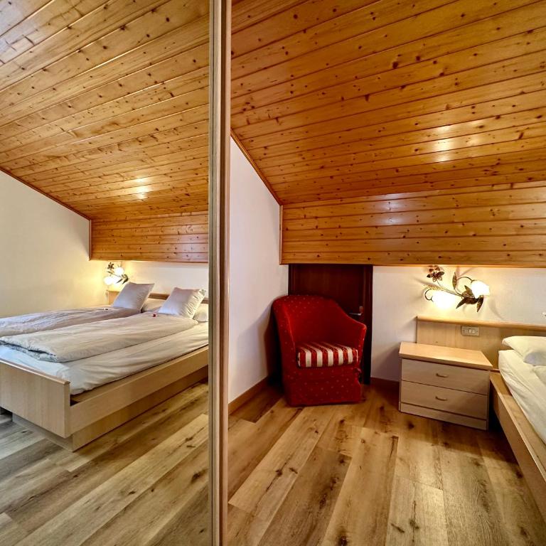 B&B Cèsa Planber Mountain View BIKE FRIENDLY - Camera Matrimoniale/Doppia con Letti Singoli con Vista Panoramica e Balcone - 6