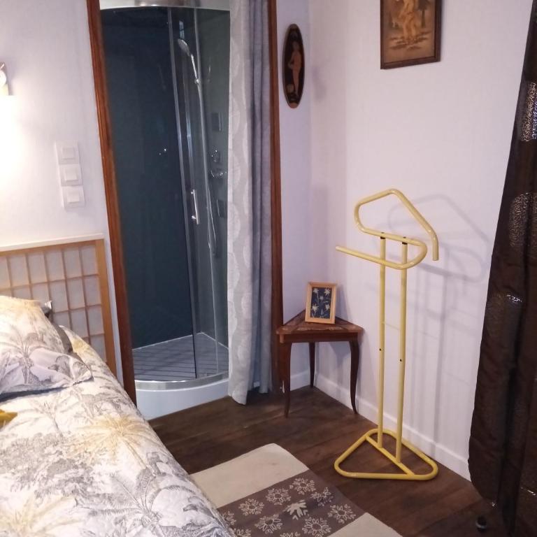 Sous les mimosas - Chambre Double - Vue sur Jardin - 9