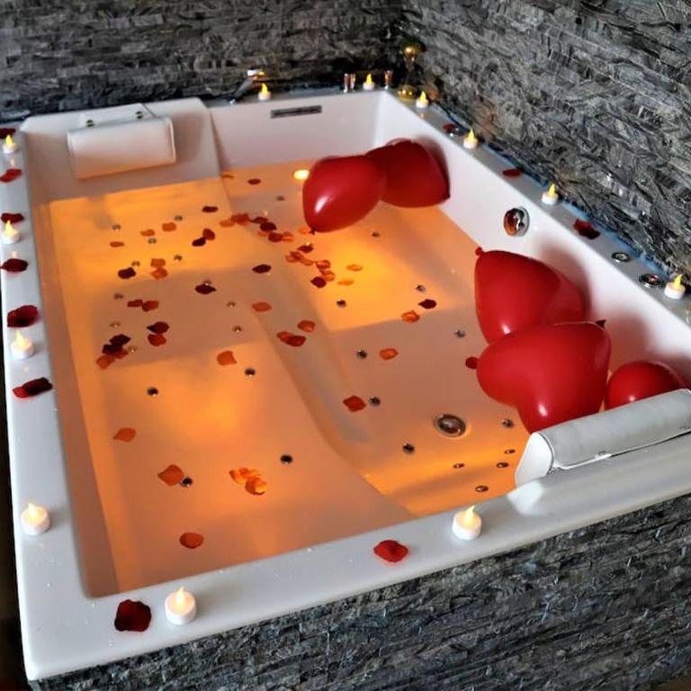 LE COCON- Jacuzzi & Sauna privés By SweetDreams - Apartment mit 1 Schlafzimmer - 14