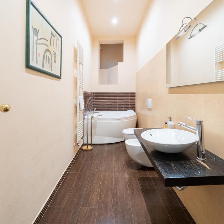 Zamboni Suite - Appartamento con 2 Camere da Letto - 39