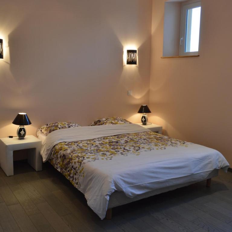 Hôtel Timgad - Chambre familiale (2 adultes + 2 enfants) - Accès par escalier uniquement - 3