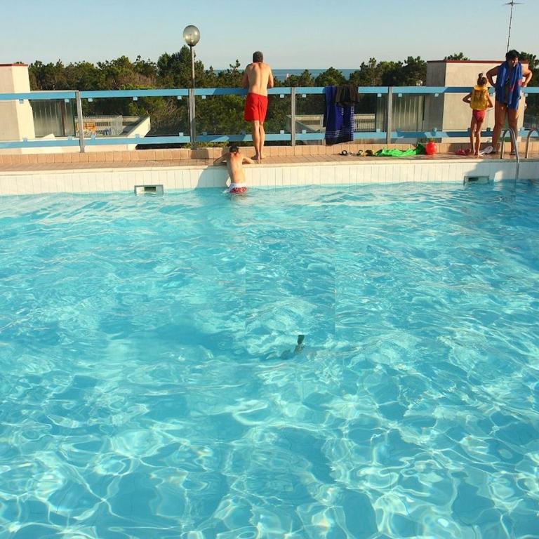 Rooftop pool retreat in Bibione - Appartamento - 11