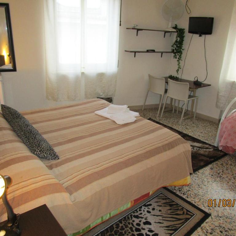 San Marco - Triple Room with Private External Bathroom - 4
