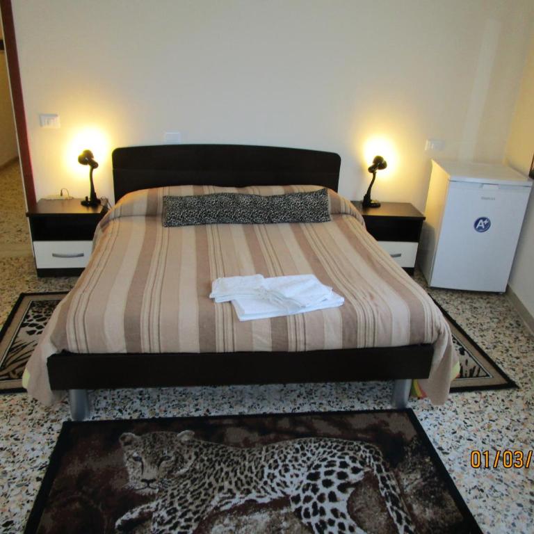San Marco - Triple Room with Private External Bathroom - 6