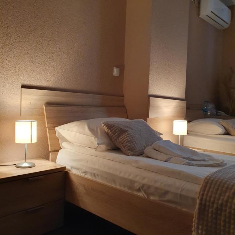 Astorya Boutique Hotel & Spa - Dvokrevetna Soba sa Zasebnim Krevetima - 3