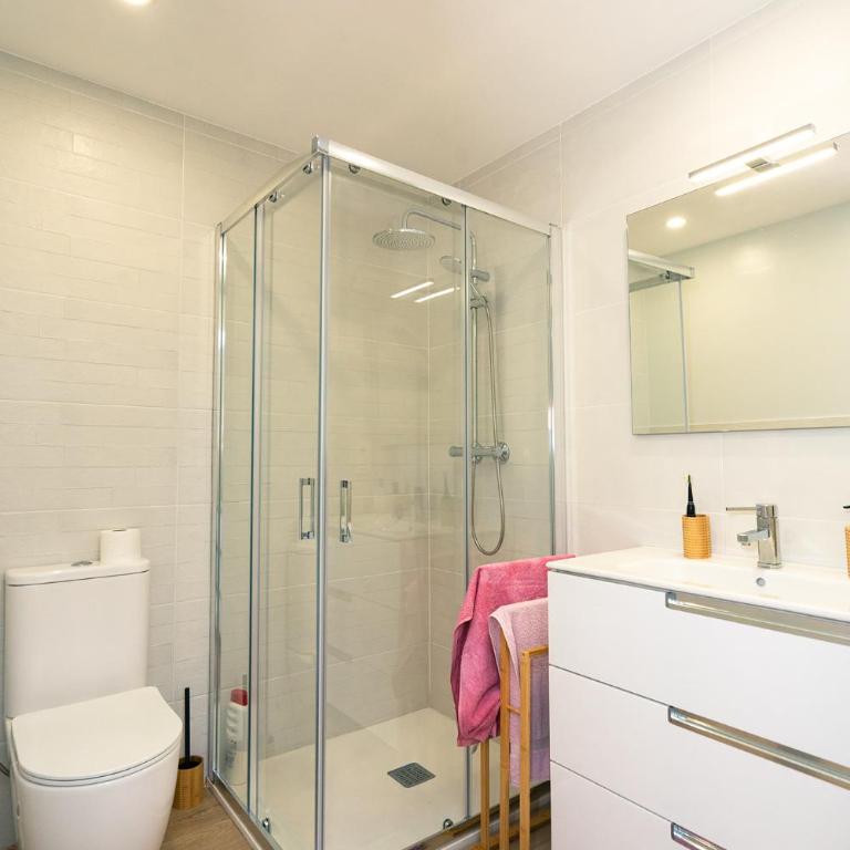 URBANIZACION CON PISCINA ARNELAS SANXENXO - Apartamento con terraza - 27