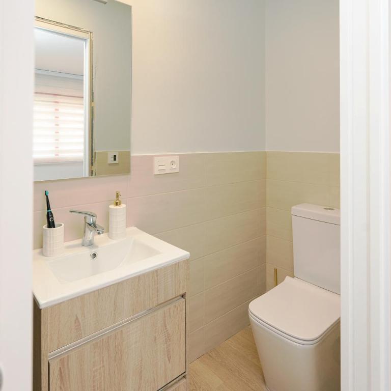 URBANIZACION CON PISCINA ARNELAS SANXENXO - Apartamento con terraza - 22