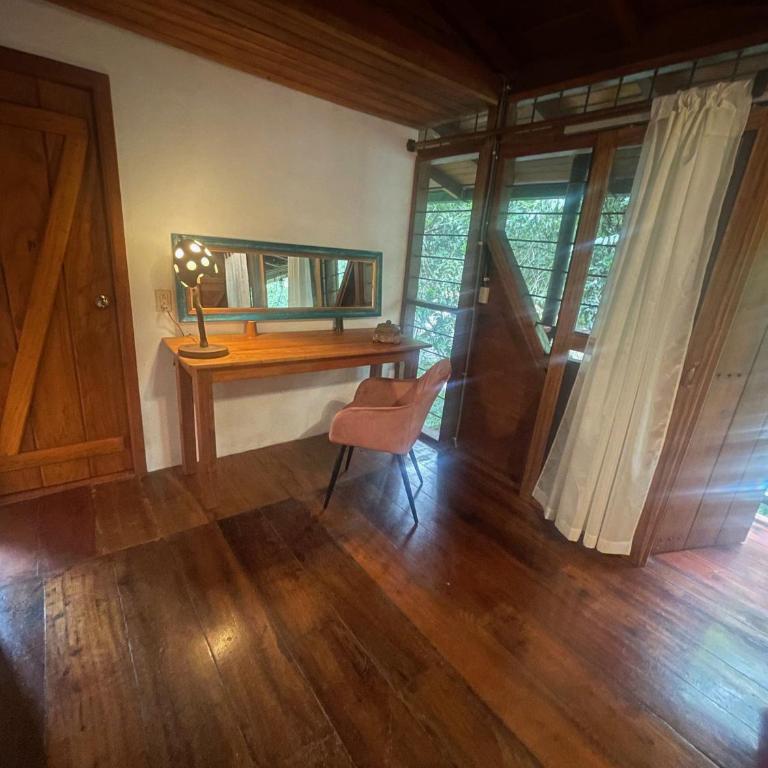Caoni riverside Lodge - Four-Bedroom House - 36