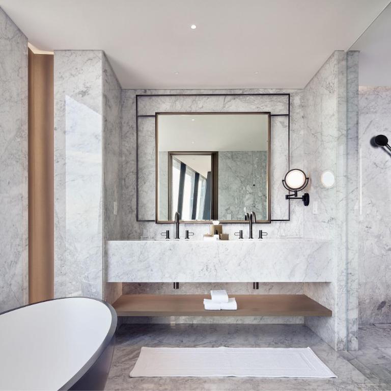 The Ritz-Carlton, Mexico City - Suite Luxury con vistas al parque y acceso al Club Lounge - 1 cama extragrande - 6