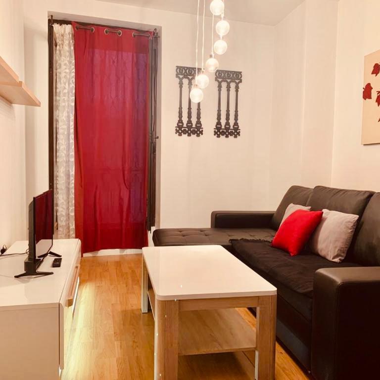 BONITO PISO EN PLENO CENTRO CON PaRKING OPCIONAL - One-Bedroom Apartment - 3