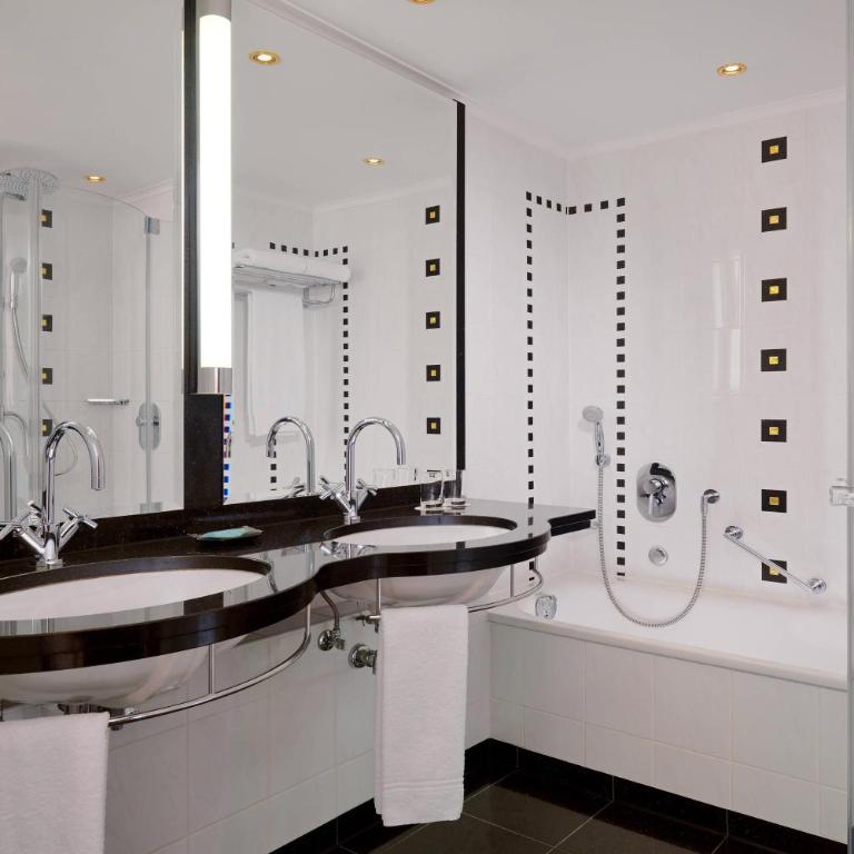 The Westin Grand Munich - Deluxe Zimmer mit Kingsize-Bett - 5