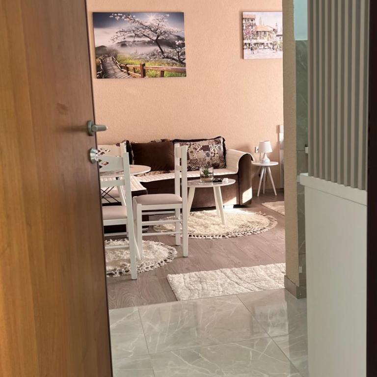 Apartment Downtown - One-Bedroom Apartment - 2