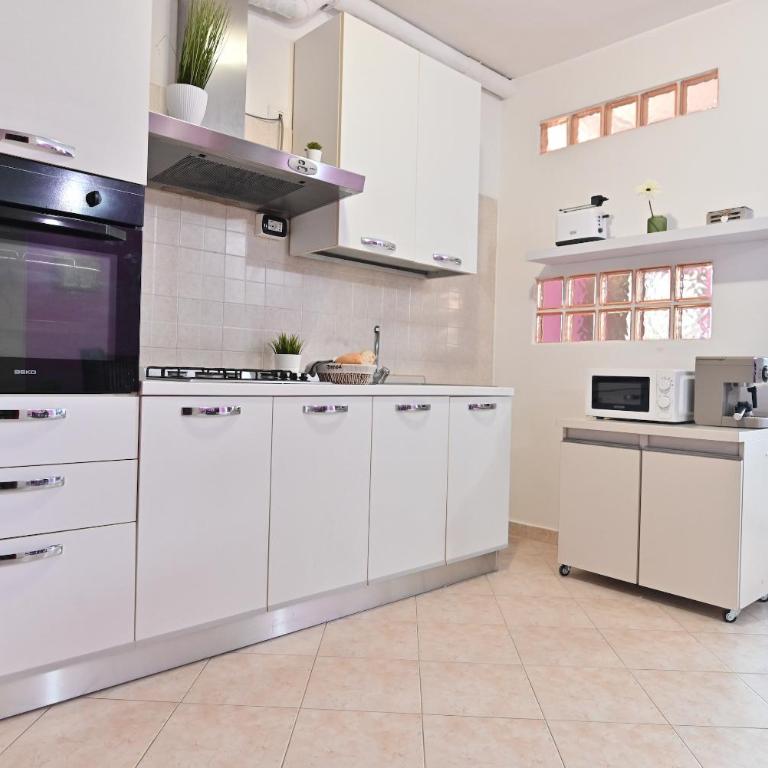 IzzHome Njoy - Appartamento con 2 Camere da Letto - 46