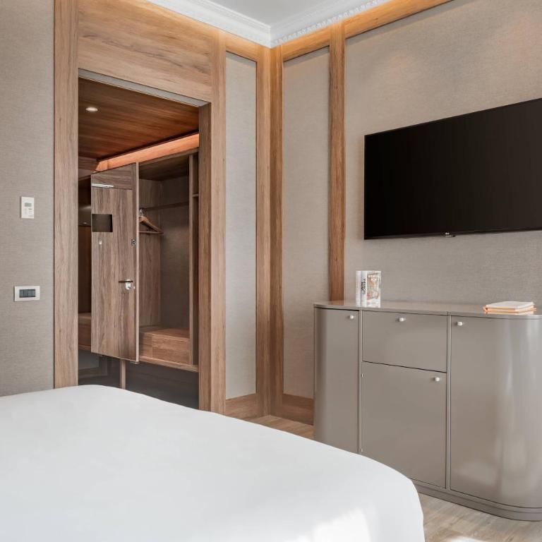 Círculo Gran Vía, Autograph Collection (Adults Only) - King Room - 3