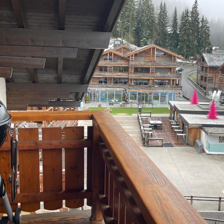 Avouitzons Medran Apartments - Ski-in Ski-out 30 meters from Medran lift and 40 meters from W Hotel - Penthouse - 4