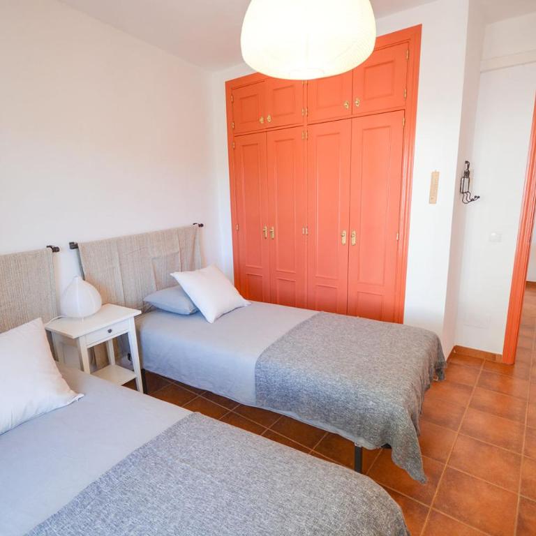La Fuente APT6, Frigiliana Amazing 2 bedroom Family Apartment with views, Padel Court and 2 Pools HansOnHoliday Rentals - Apartamento de 2 dormitorios - 18