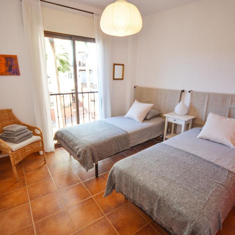 La Fuente APT6, Frigiliana Amazing 2 bedroom Family Apartment with views, Padel Court and 2 Pools HansOnHoliday Rentals - Apartamento de 2 dormitorios - 17