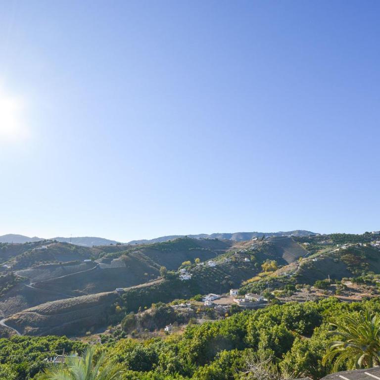La Fuente APT6, Frigiliana Amazing 2 bedroom Family Apartment with views, Padel Court and 2 Pools HansOnHoliday Rentals - Apartamento de 2 dormitorios - 26