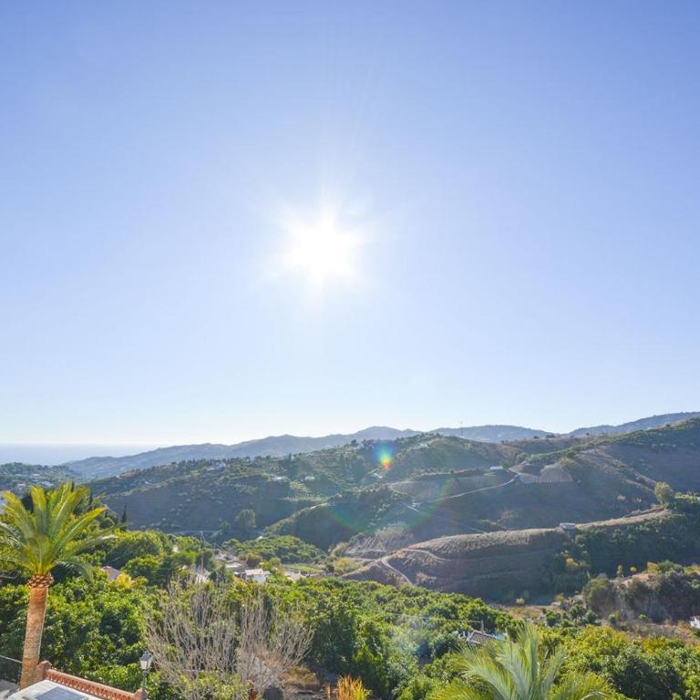 La Fuente APT6, Frigiliana Amazing 2 bedroom Family Apartment with views, Padel Court and 2 Pools HansOnHoliday Rentals - Apartamento de 2 dormitorios - 3