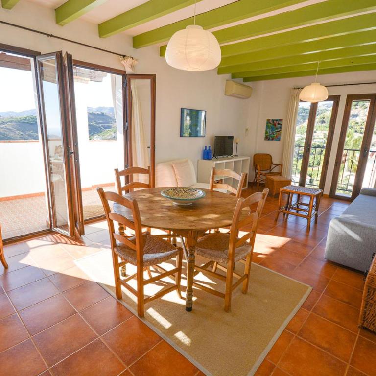 La Fuente APT6, Frigiliana Amazing 2 bedroom Family Apartment with views, Padel Court and 2 Pools HansOnHoliday Rentals - Apartamento de 2 dormitorios - 5