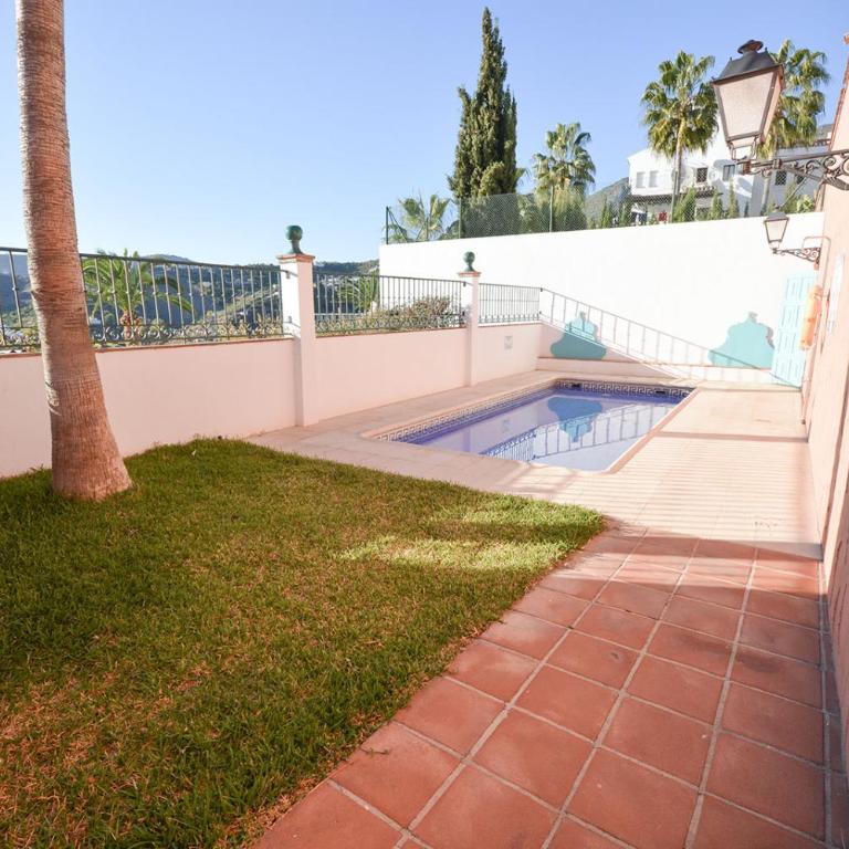 La Fuente APT6, Frigiliana Amazing 2 bedroom Family Apartment with views, Padel Court and 2 Pools HansOnHoliday Rentals - Apartamento de 2 dormitorios - 28