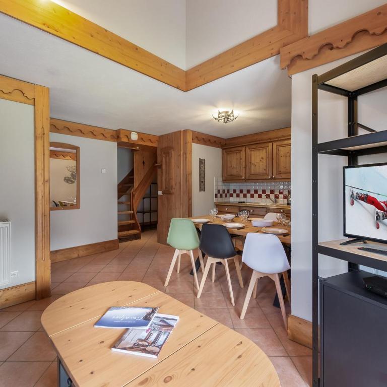 Duplex ski aux pieds avec piscine et animaux admis - FR-1-566-6 - Apartment (6 Adults) - 5