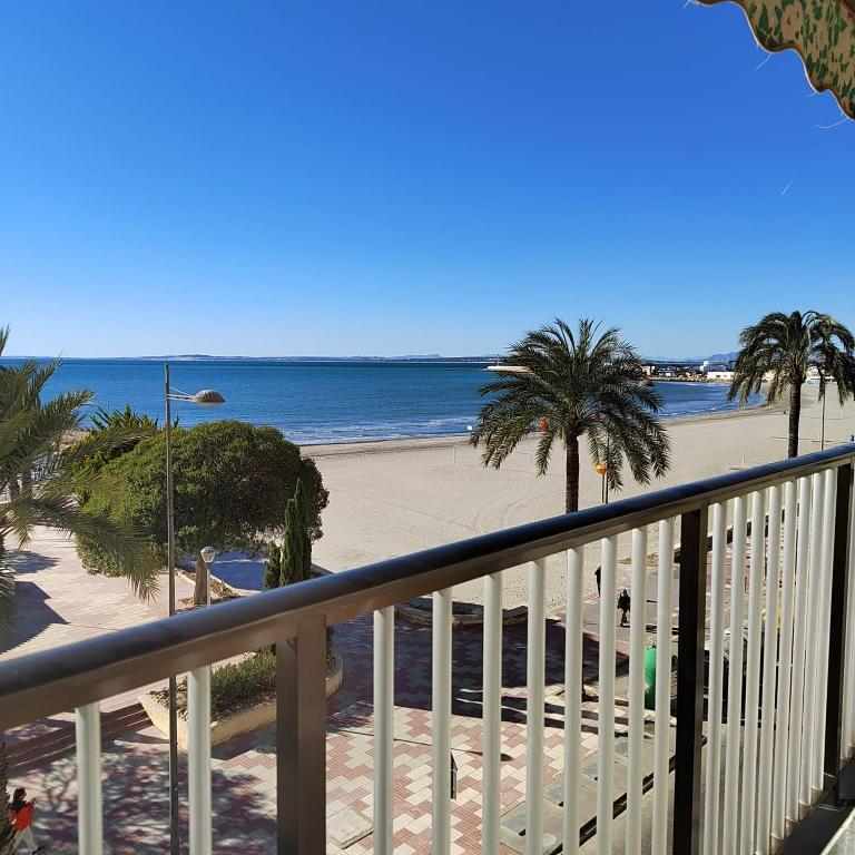 Apartamento a pie de playa Escapadas Santa Pola - Apartamento con vistas al mar - 2