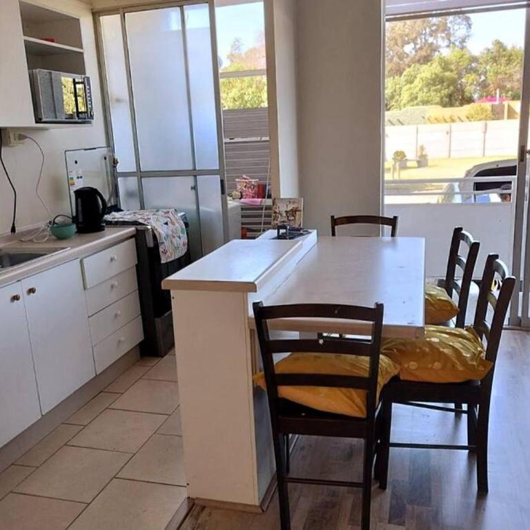 Depto. Cond Reinos Franco - Three-Bedroom Apartment - 16