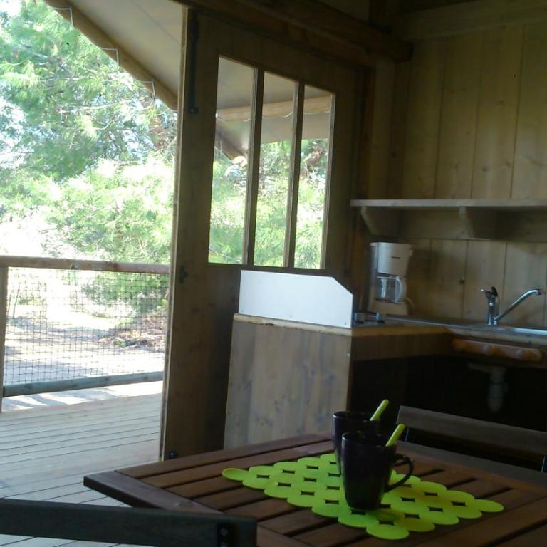 Camping le Rancho - Maison sur Pilotis - 2