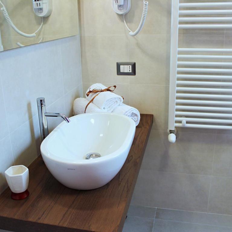 Navicri B&B - Camera Tripla Comfort - 12
