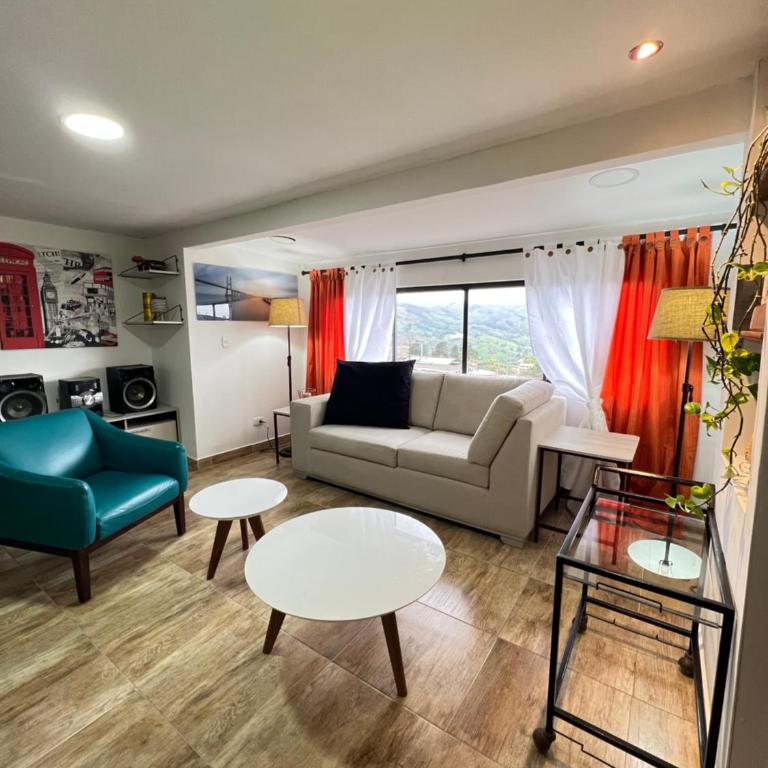 Acogedor apto en Sonsón - Apartamento de 3 dormitorios - 25