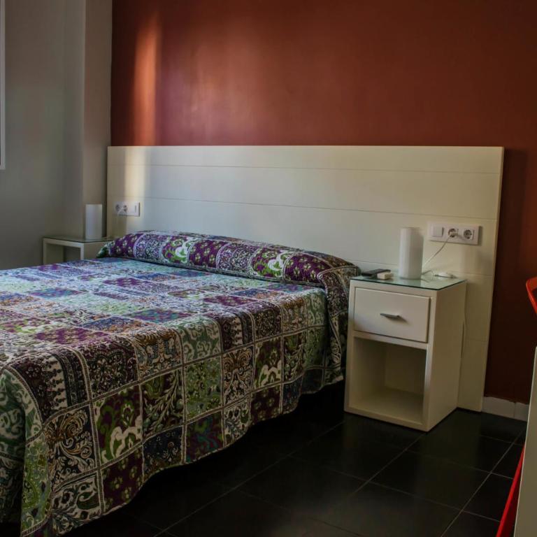 Hostal San Vicente II - Habitación Doble - 1 o 2 camas - 4