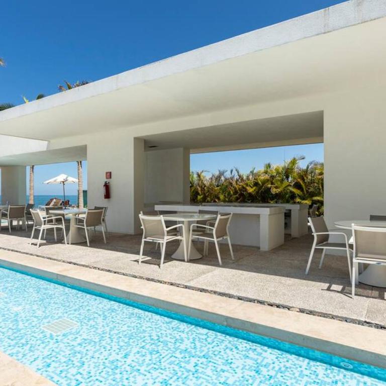 Beachfront & free daily breakfast & 600MB 7010 Wifi by Moikkarentals - One-Bedroom Apartment - 61