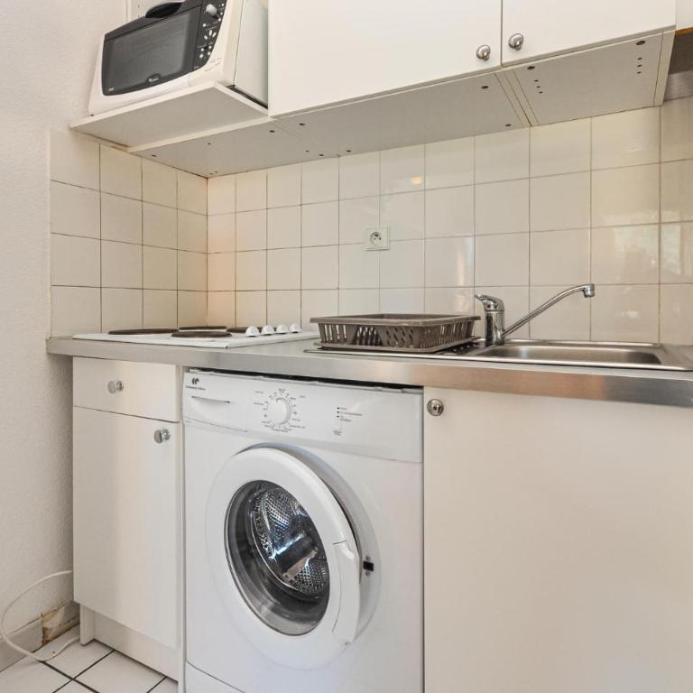 1 Bedroom Gorgeous Apartment In Sainte-Maxime - Appartement 1 Chambre - 10
