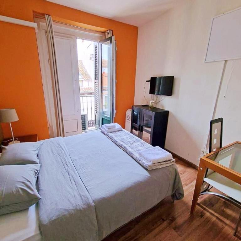 Apartamentos SmartRenting Tribunal - Studio with Balcony - 3
