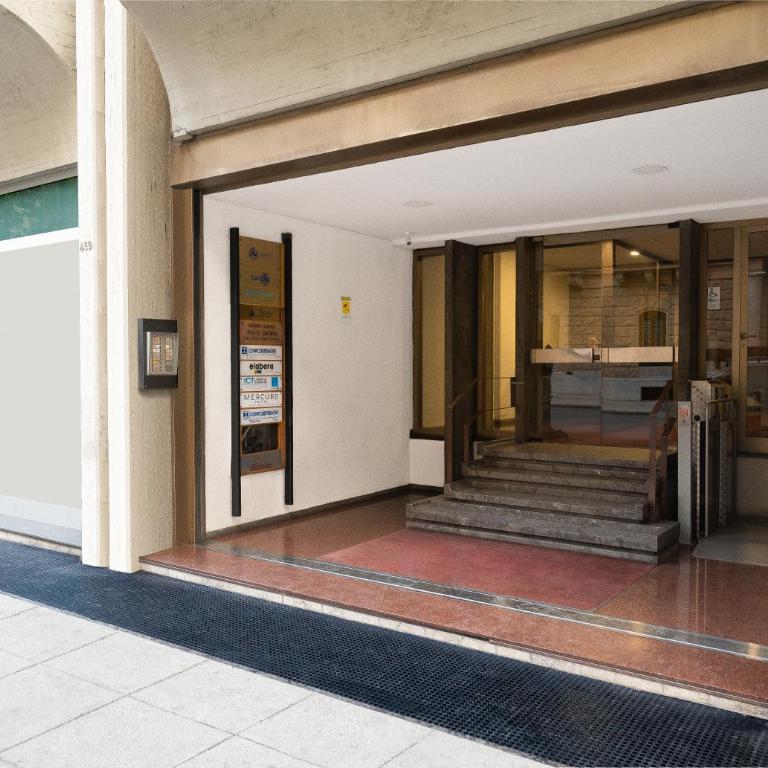 Mercure Palermo Centro - Camera Matrimoniale - Dependance a 90 metri dall'edificio principale - 6